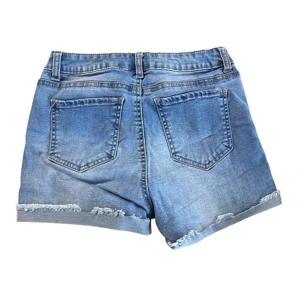 Women's No Boundaries Hot Shorts Size 7 High Rise Light Wash‎ Cuffed Blue